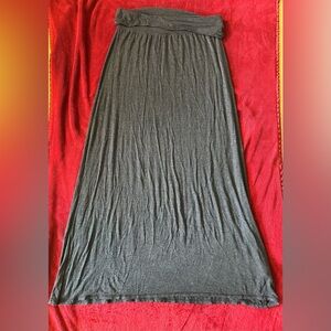 Studio M
Elegant Gray Maxi Skirt